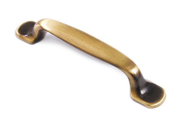 12571 - Úchytka rozteč 96mm staromosaz