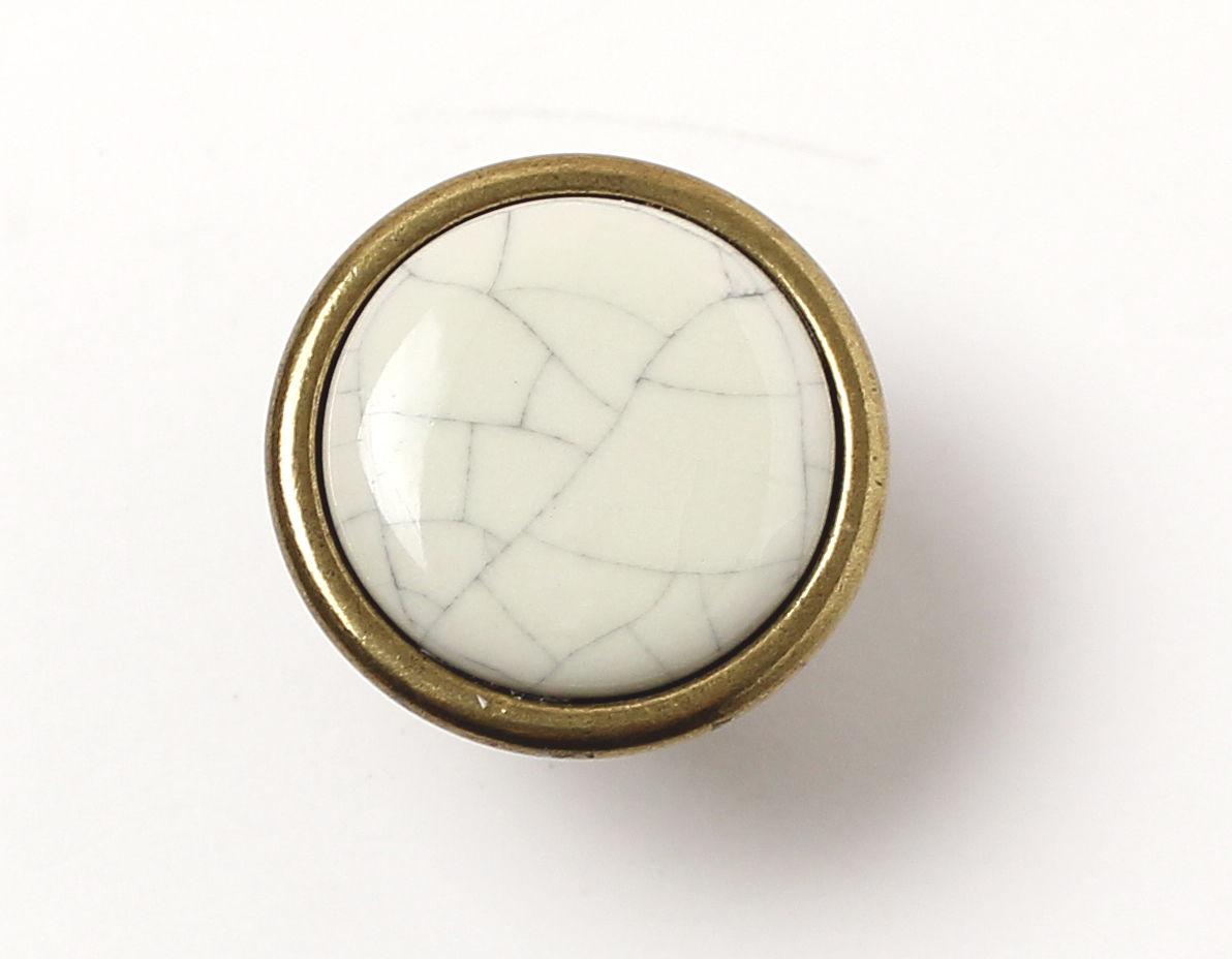 12938 - knopka 29mm staromosaz porcelán