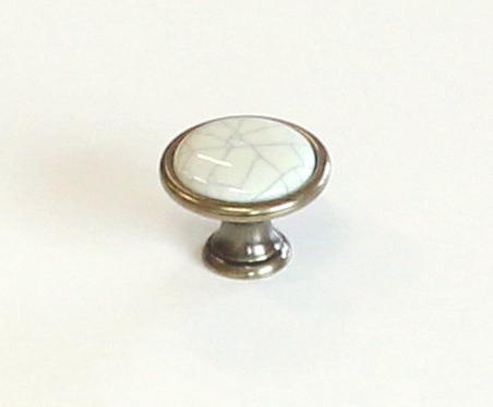 12938 - knopka 29mm staromosaz porcelán