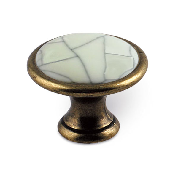 12938 - knopka 29mm staromosaz porcelán