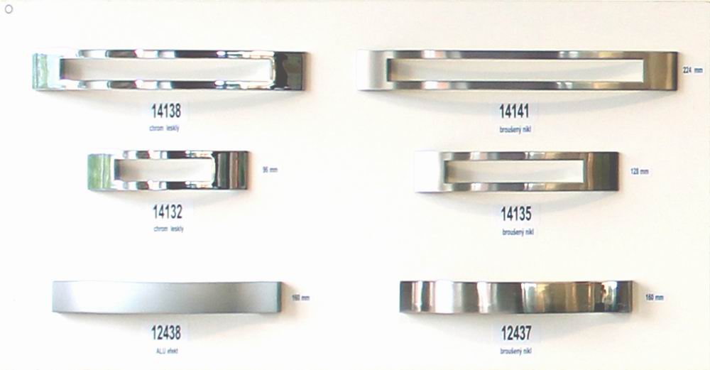 14138 - Úchytka rozteč 192mm chrom lesklý