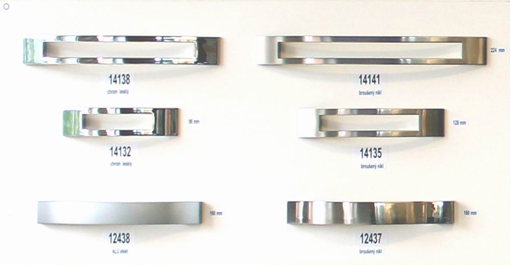 14141 - Úchytka rozteč 224mm broušený nikl