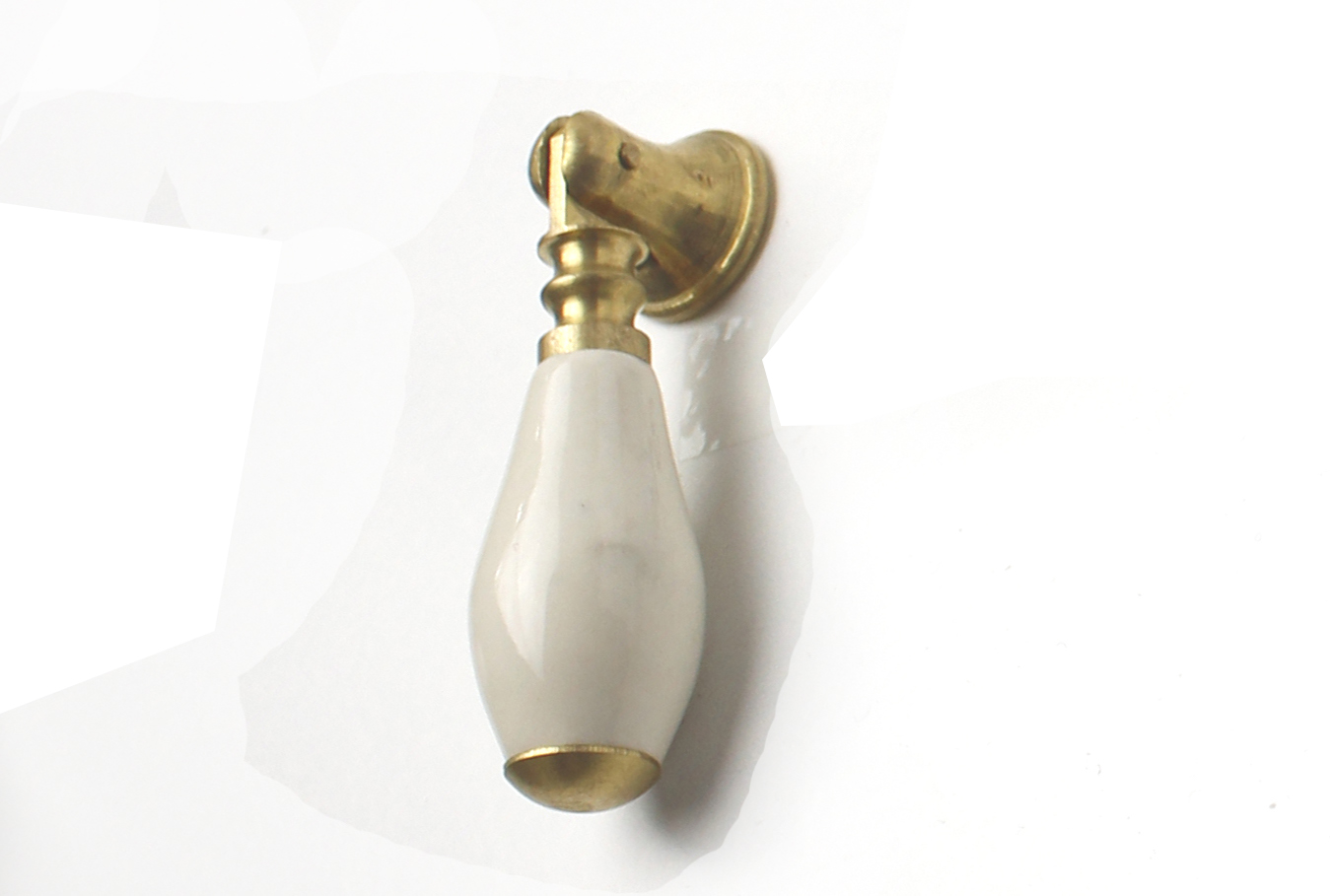 31004 - úchytka visací /bílý zlatý 45mm porcelán