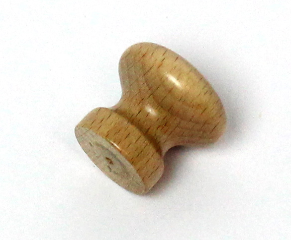 47007 dřevěná úchytka buk lakovaná 30x29mm (dřevo)