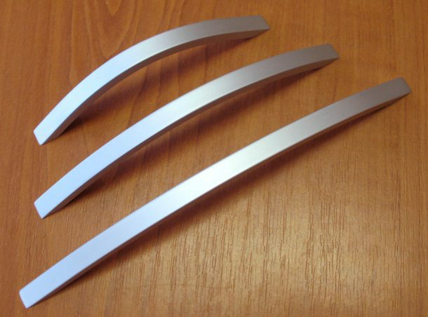 62234 - EMA 160mm úchytka AL