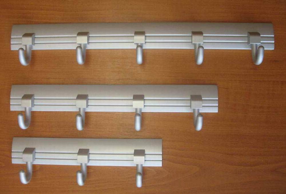62751 - BRUNO věšák 3 háček AL 217mm