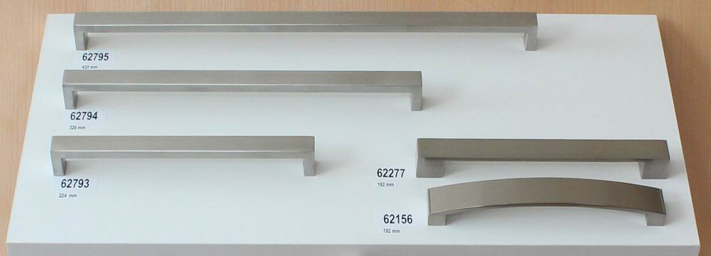 62795 - EMÍLIE 432mm úchytka NEREZ 10x20mm