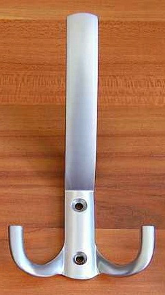 63403 - LAMA věšák satén chrom