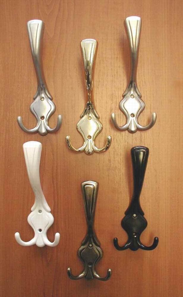 63433 - 2216 věšák staromosaz