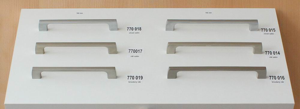 770019  - úchytka rozteč 160mm  / Broušený nikl