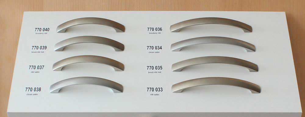 770036  - úchytka rozteč 160mm  / Broušený nikl