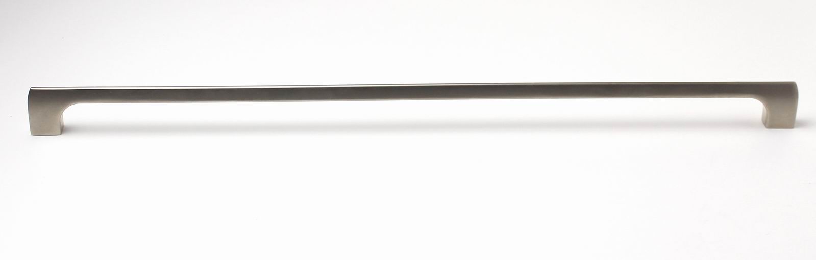 770047 - úchytka rozteč 416mm / Satén nikl