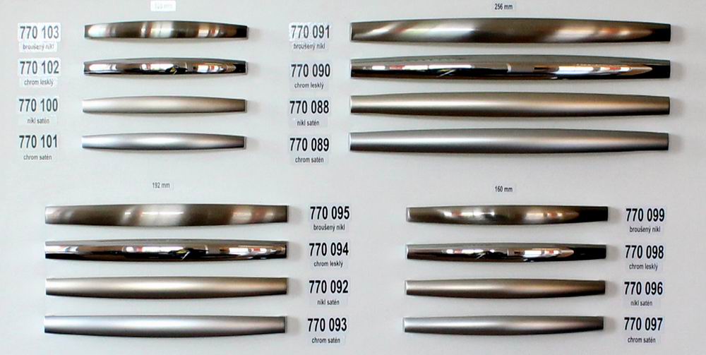 770098 - úchytka rozteč 160mm / chrom lesklý