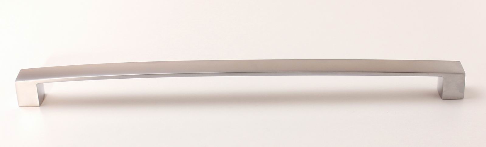 770136 - úchytka rozteč 320mm / Satén chrom