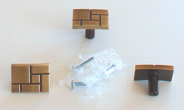 81020 - knopka kov staromos. kostky 36x26mm